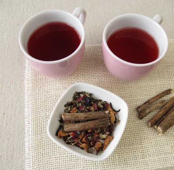 Benefícios chá de raiz de alcaçuz